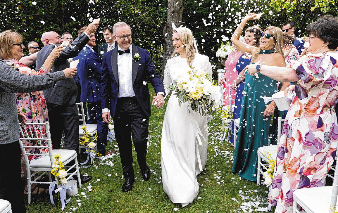 Australian PM marries partner in private ceremony