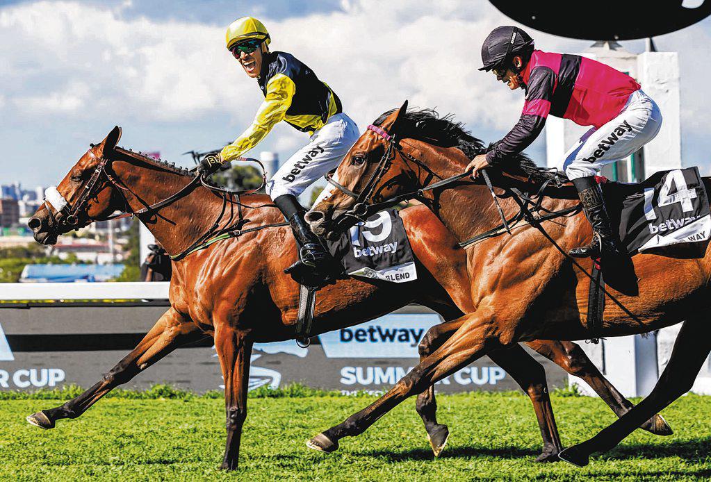 SUMMER CUP RUNNETH OVER WITH MOCHA BLEND SURPRISE