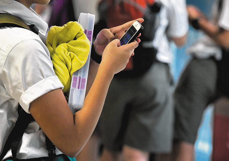 Parents and schools support MOE's tighter smartphone rules