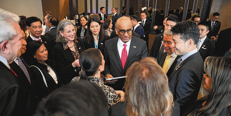 Businesses must develop wide networks for resilience amid uncertainty: President