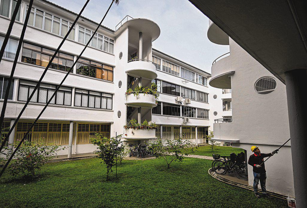 Re-poll possible for Tiong Bahru blocks where HIP voting failed