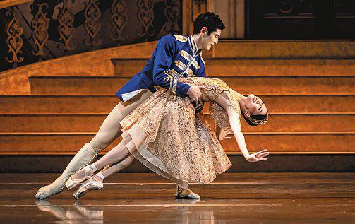 Singapore Ballet's Cinderella a light-hearted crowd-pleaser