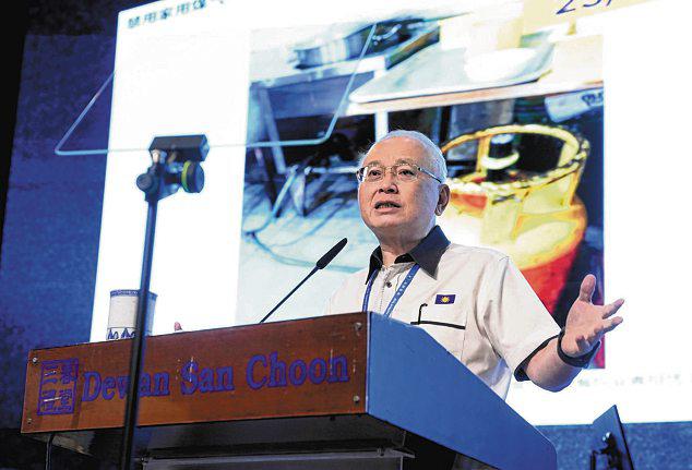 MCA becomes latest party to express unhappiness with Anwar's unity govt