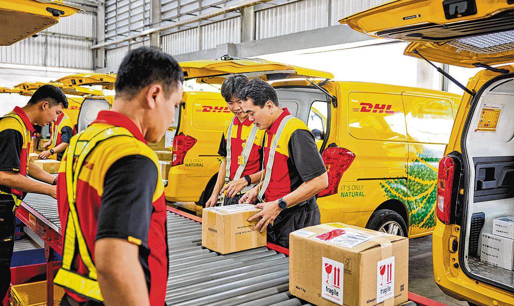 AI tools help delivery, e-commerce firms cope with holiday demand