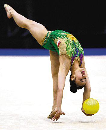 Yang makes history but hoped for better