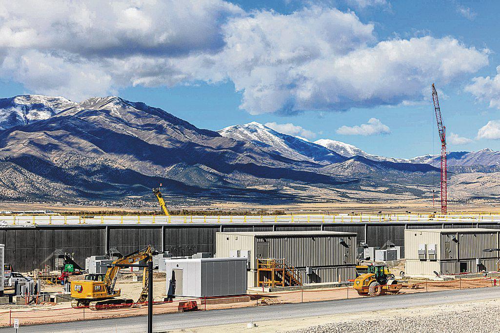 How tech’s biggest companies are offloading risks of the Al boom