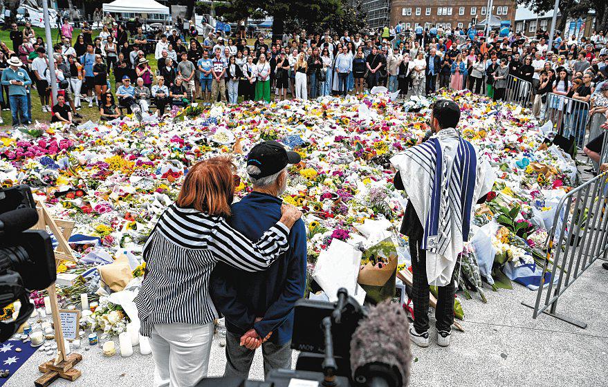 Bondi gunmen were inspired by ISIS, travelled to the Philippines