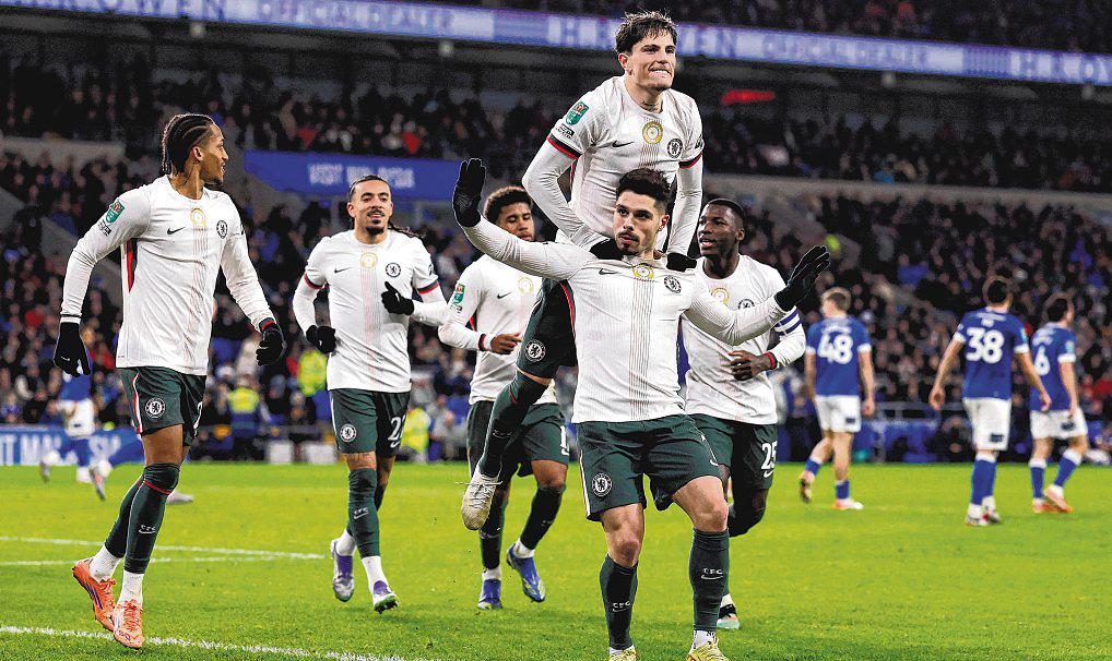 Maresca hails fans' backing after rough spell