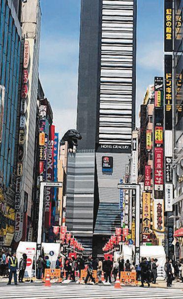 Can Apple's AirPod translation get you through Tokyo?