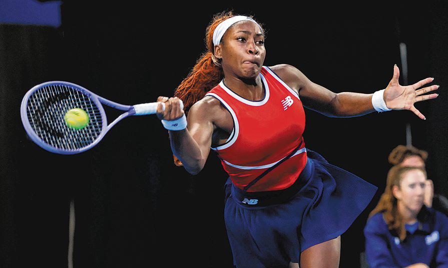 Gauff bounces back to lead US into last four