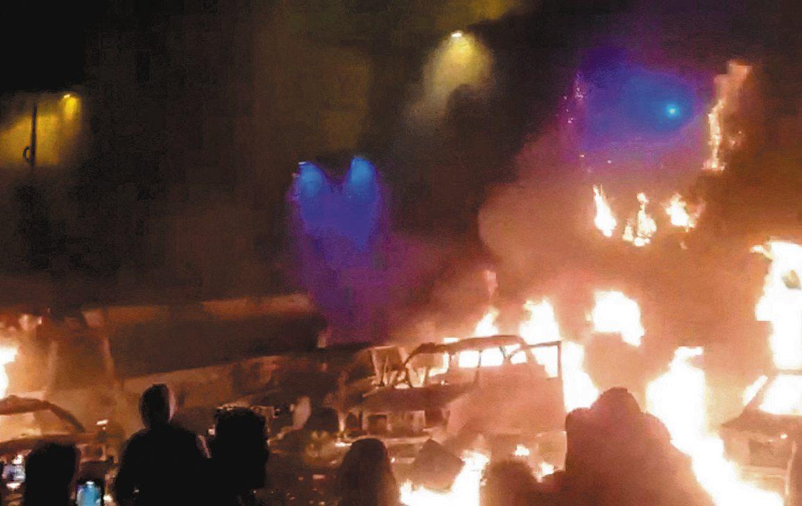 Iran cuts off internet as protesters start fires in widening unrest