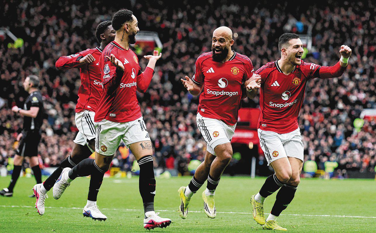 PERFECT FOUR FOR CARRICK