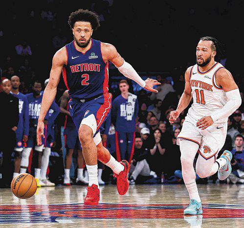 Knicks hoping for lift-off in crucial clash with Rockets