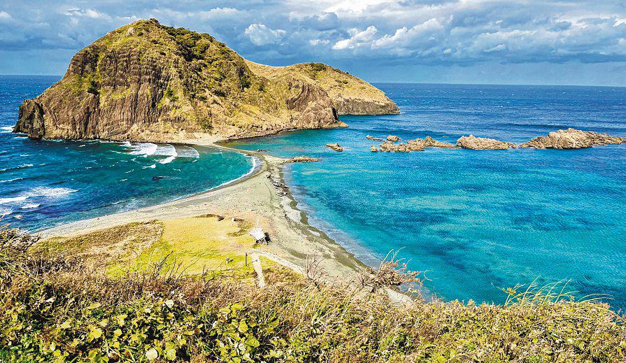 Island of maritime history, rice culture and sake education