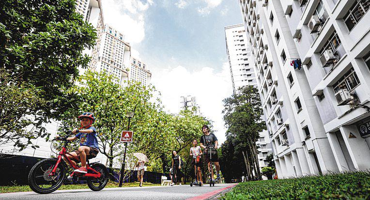 Over 1 million S'porean HDB households to get U-Save, S&CC rebates in April
