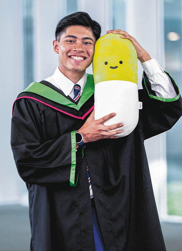 Republic Poly’s top graduate barely made the cut for secondary school here