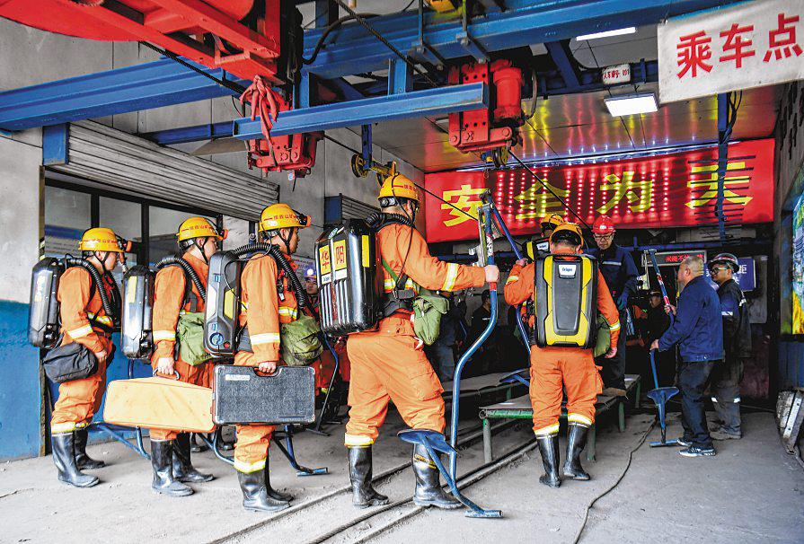 Northern China coal mine explosion kills at least 90