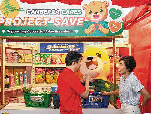 Govt watching impact of rising costs on food prices, ready to help hawkers if needed: Grace Fu
