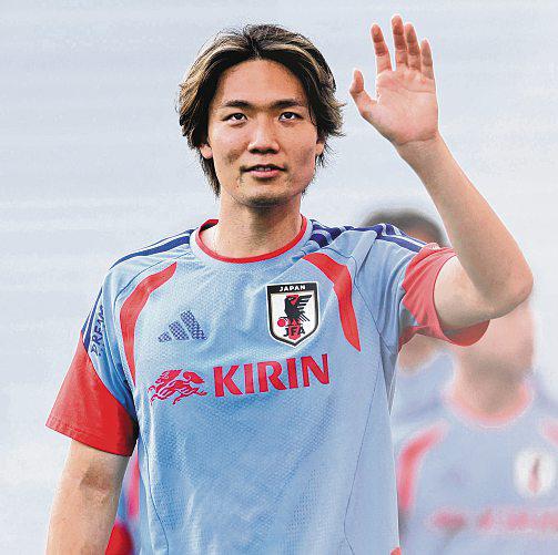 INCOMING SKIPPER TO STEADY THE SHIP