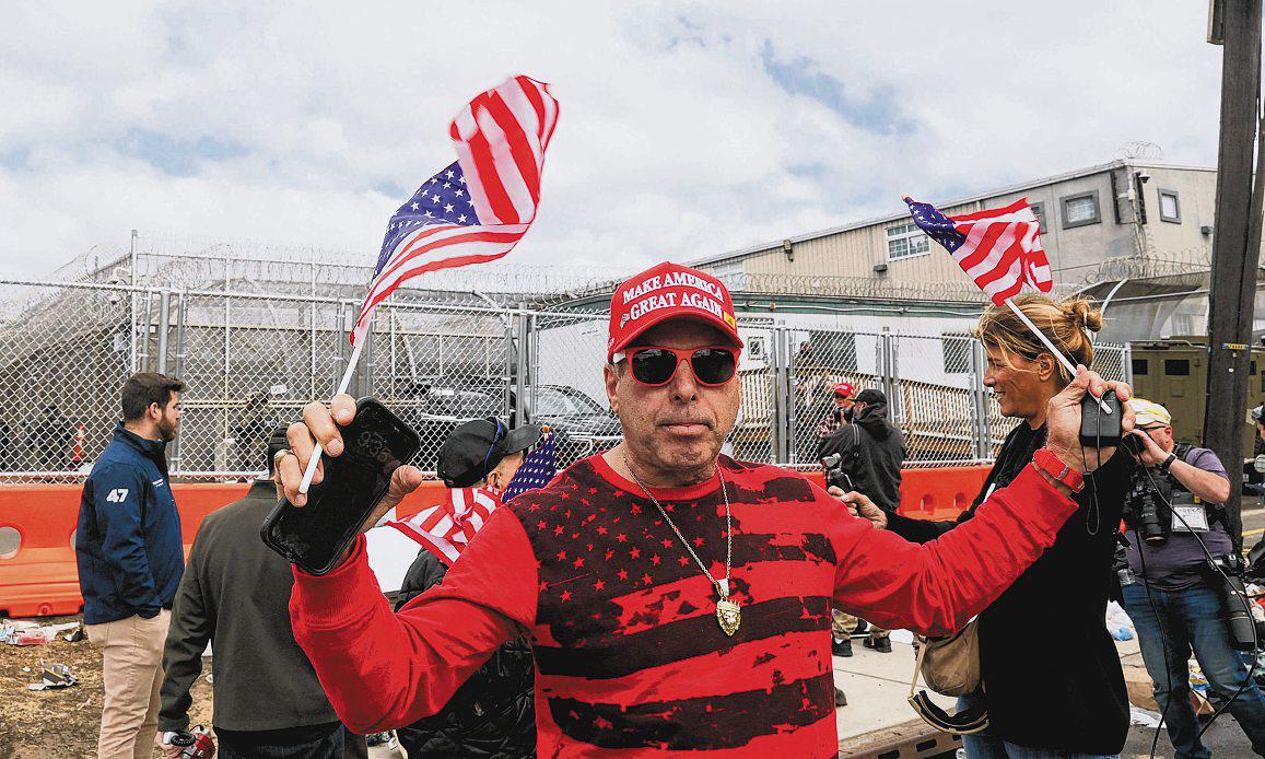 America's politics is reaching peak paranoia | The Straits Times - newspaper - Read this story on Magzter.com