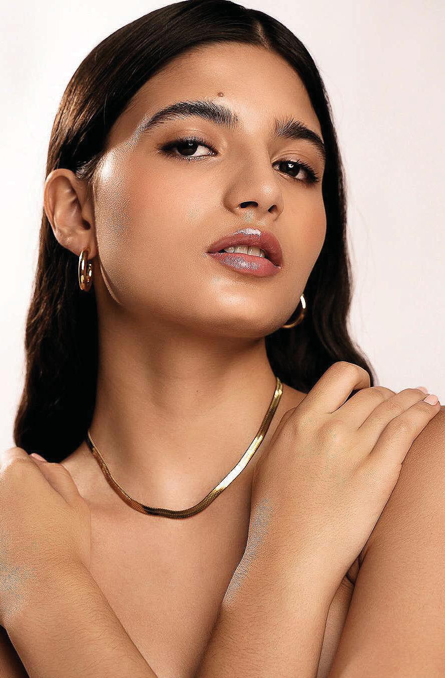 IT'S LAYER PLAY WITH GOLD...