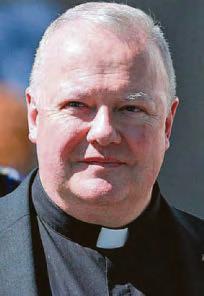 Hero army chaplain hugs stab attacker