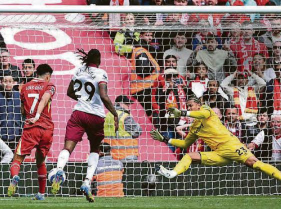 Red stars riding high due to Slot's magic Dutch