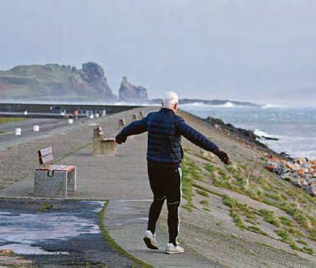 Powerful storm Eowyns surge record