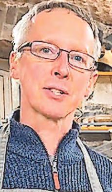 Pope silversmith's studio looted