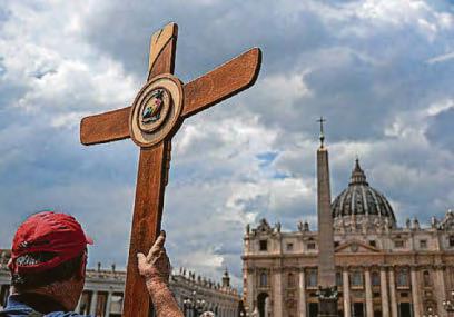 CARDINALS' CONCLAVE TO BEGIN MAY 7