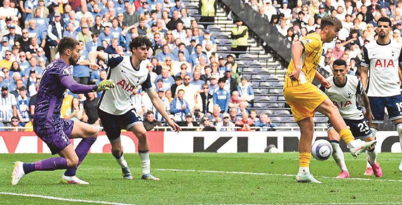 SPURS GIVE IT TO HINSH AND HE TAKES A MILE