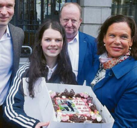 Cake or break time for Harris