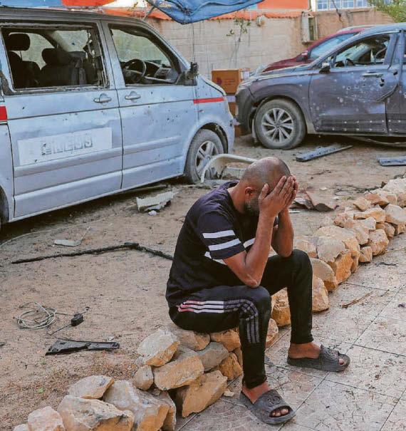 ISRAEL HITS GAZA AFTER TRUCE 'VIOLATION'