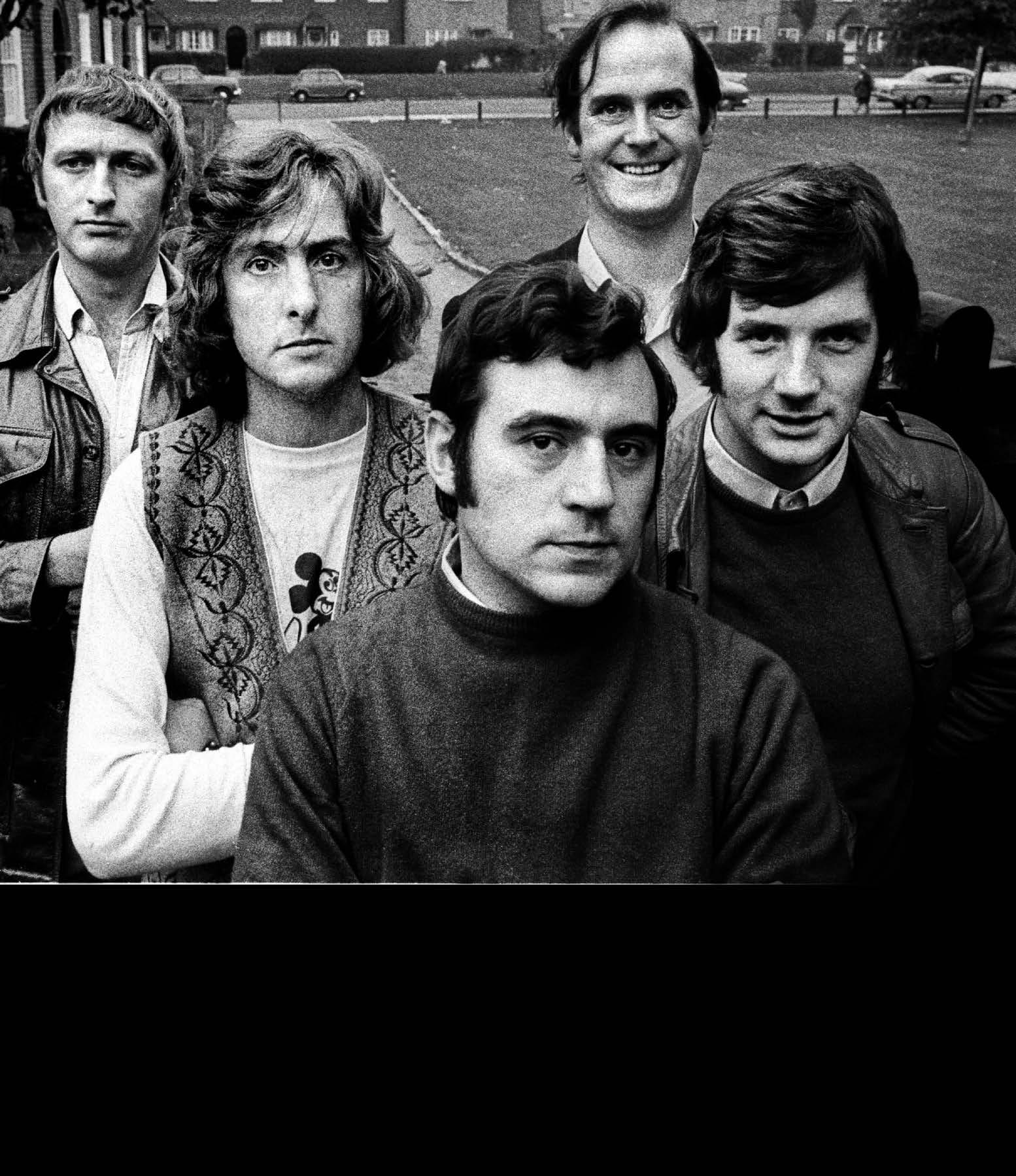 WARRING COMEDY LEGENDS IN UNLIKELY REUNION FOR JONES