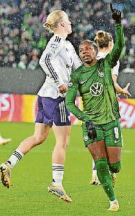 SLOPPY REDS TASTE DEFEAT AFTER MAULING BY WOLF