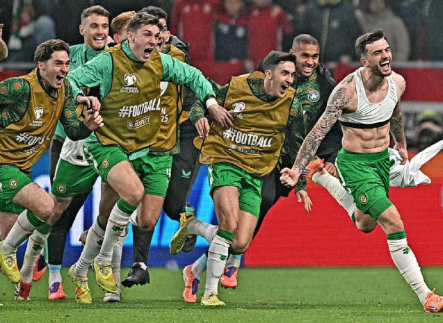 Irish fans out on the wings