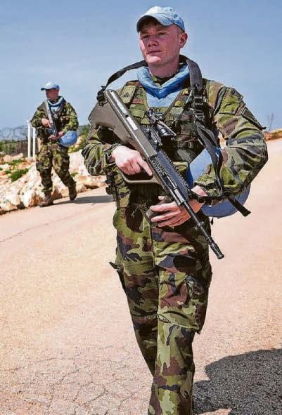 LEB TROOPS UNDER fIRE