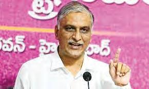 యూరియా కోసం రోడ్డెక్కిన అన్నదాతలు