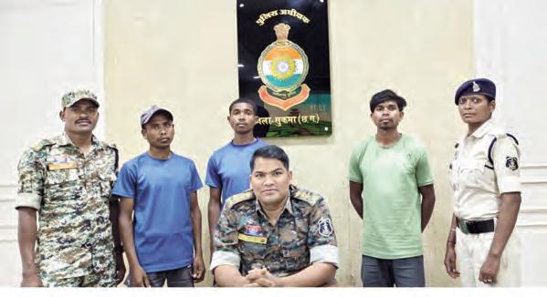 ముగ్గురు మావోయిస్టులు అరెస్ట్ .. పేలుడు పదార్థాలు స్వాధీనం