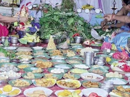 108 రకాల ప్రసాదాలతో గణనాథుడికి పూజ