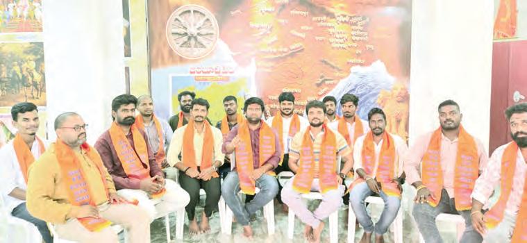 గురుకుల పాఠశాలాలకు కొమరం భీమ్ గా పేరు మార్చాలి
