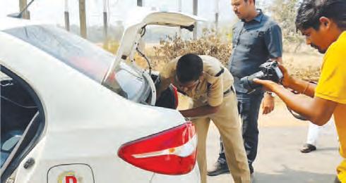 ఎన్నికల సందర్భంగా స్టాటస్టిక్ ఎన్నికల సిబ్బంది ఎమ్మెల్యే వాహనం తనిఖీ