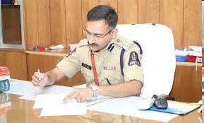 Avinash Mohanty, IPS, & Dr Gajarao Bhupal, IPS, Flag off SHE Teams Vehicles