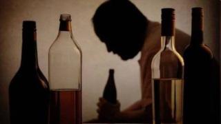 Karnataka youth dies after drinking five bottles of alcohol: Why heavy drinking is simply poison for the heart