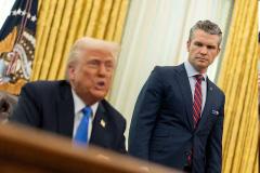Order by Hegseth to cancel Ukraine weapons caught White House off guard
