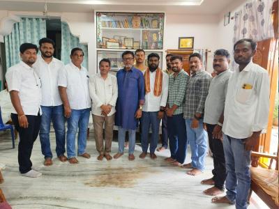 Former MLA Puttamadhukar Receives Warm Welcome at Garepalli Residence.