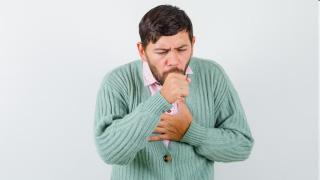 Man got a fungal infection on his lungs after repeatedly smelling his own socks; doctor explains how
