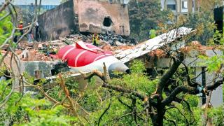 Air crash victim's daughter learnt to fly again after 10 years: How to manage fear of flying