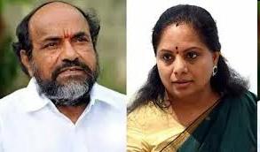 Don't reduce your status by sitting with Kavitha, Ponnam tells R. Krishnaiah