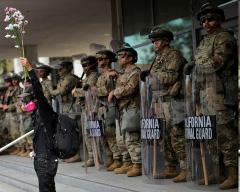 US court lets Trump keep control of California National Guard for now